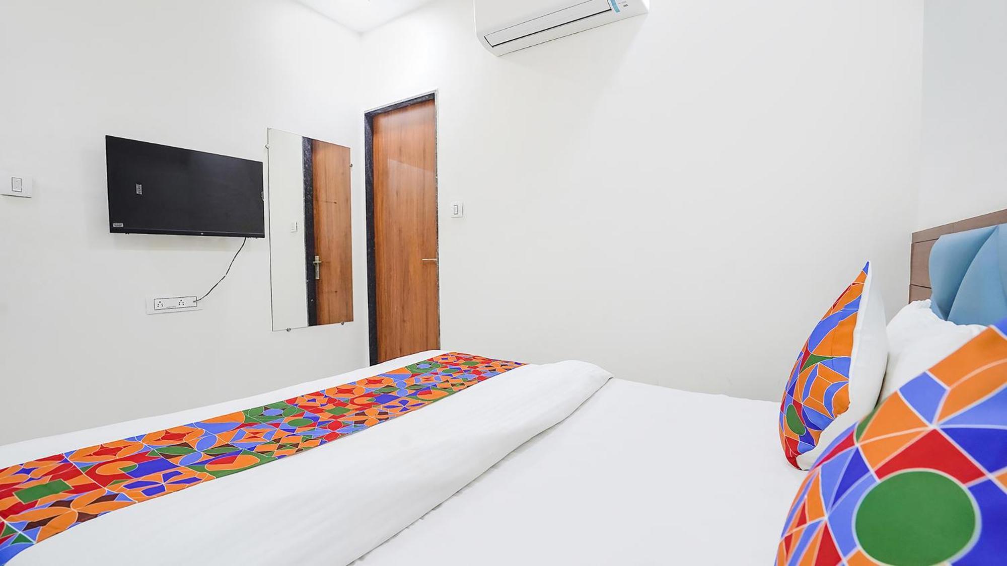 Fabhotel Vishala In Ahmedabad Exterior foto